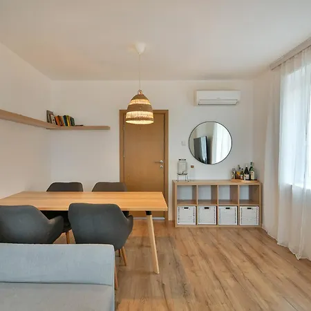 Appartement Urban Flat 4 Guests With Ac Varna